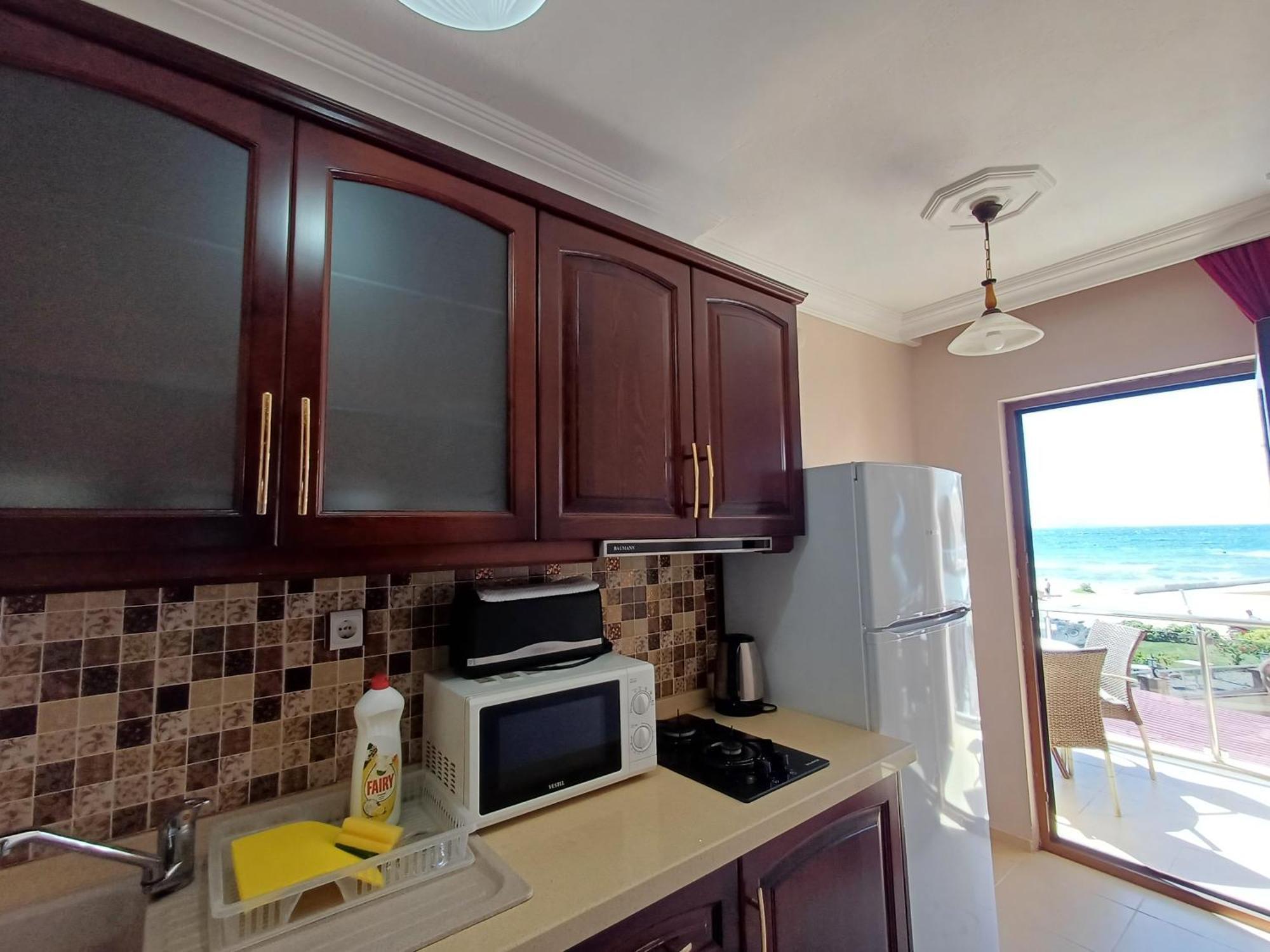 Sunset Beach Apartments Тургутрейс Экстерьер фото