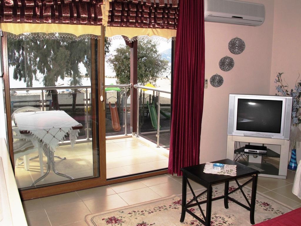Sunset Beach Apartments Тургутрейс Номер фото
