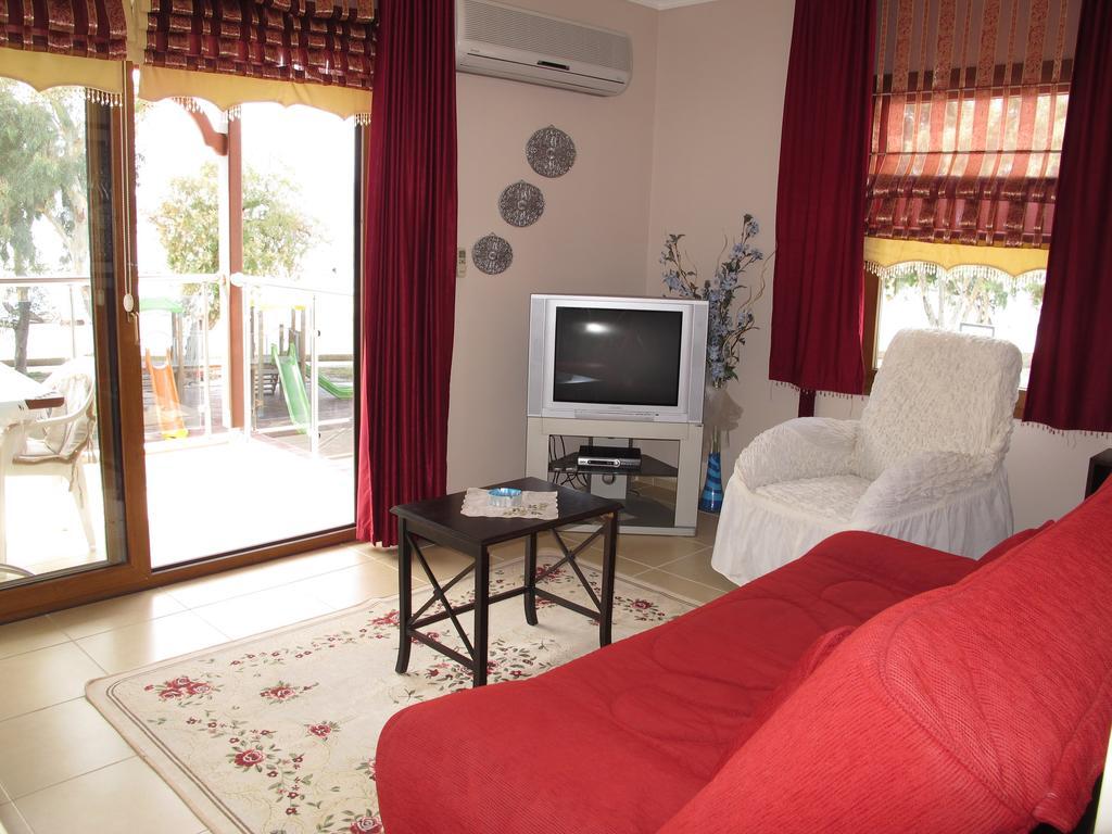Sunset Beach Apartments Тургутрейс Номер фото